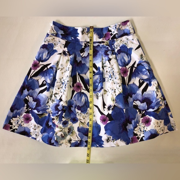 WHBM Floral Sateen Pleated Lined Skirt (2) - Picture 10 of 16